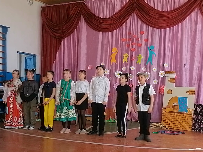 Районный  фестиваль детского творчества «Семь цветов радуги».