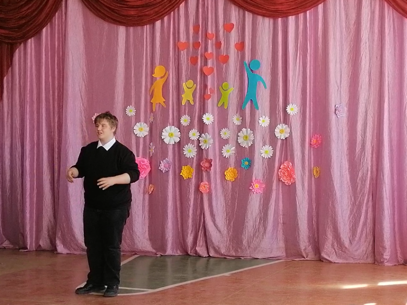 Районный  фестиваль детского творчества «Семь цветов радуги».